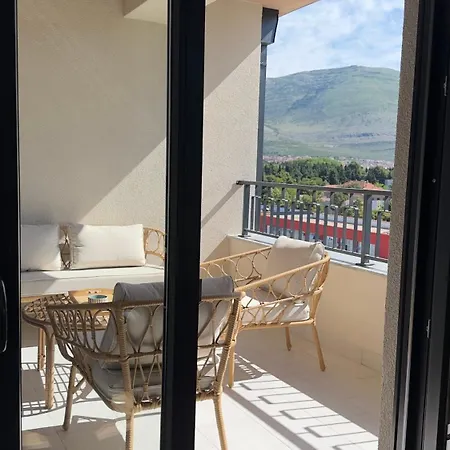 Apartman Flora *
